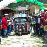 Pavimento y Puente vehicular entre Chel y Jala a’ las Flores.